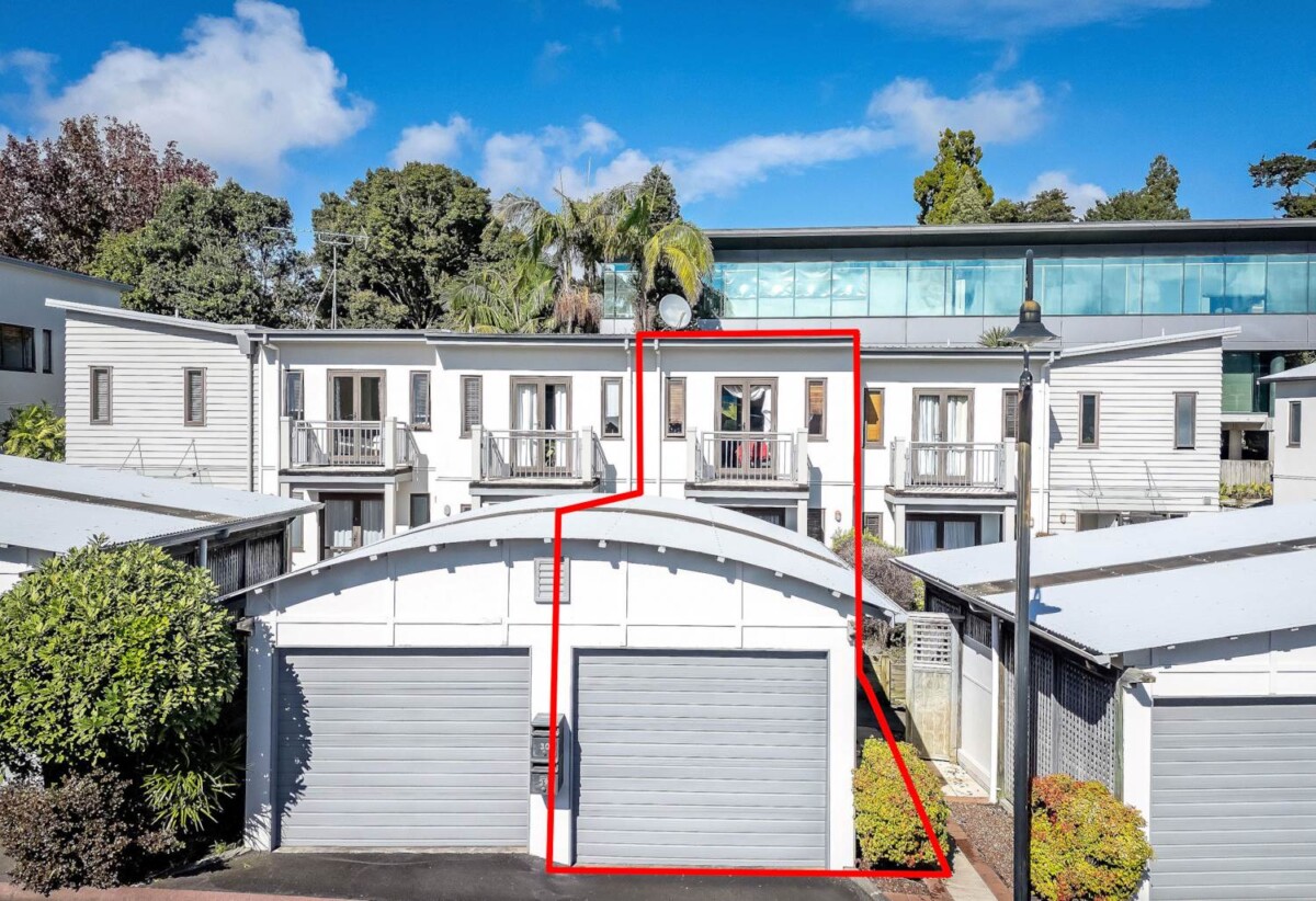 Overseas Owners, 2 beds 1 bath home with garage, enjoy exclusive resident access to swimming pool and tennis court, just moments from Massey University, Westfield Albany, motorway access, 1.2 km to Albany School, 30/92 Bush Road, Albany, Auckland