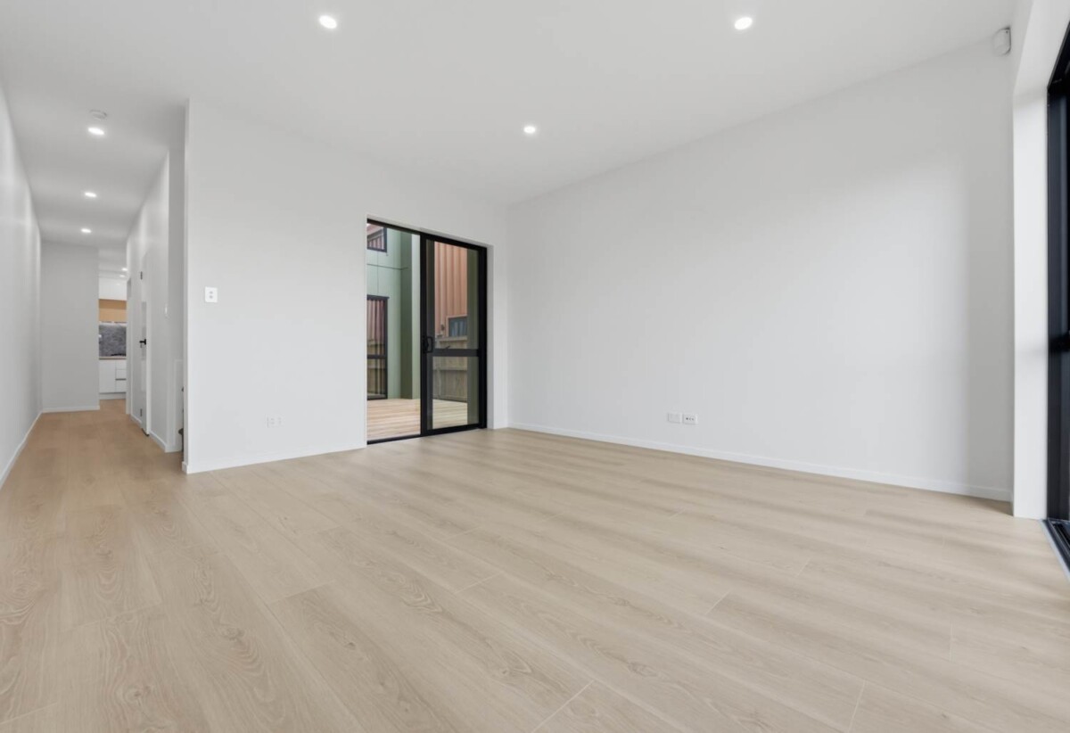 Brandnew standalone 4 beds 3.5 baths house with garage and deck on 247m2 section, Park already nearby – plus a new commercial area under construction, easy motorway access, 17 Karaka Village Parade, Karaka, Auckland