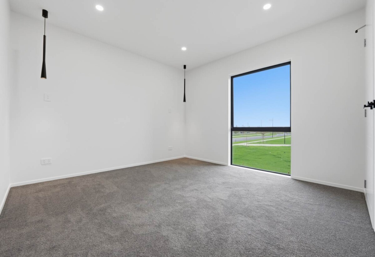 Brandnew standalone 4 beds 3.5 baths house with garage and deck on 247m2 section, Park already nearby – plus a new commercial area under construction, easy motorway access, 17 Karaka Village Parade, Karaka, Auckland