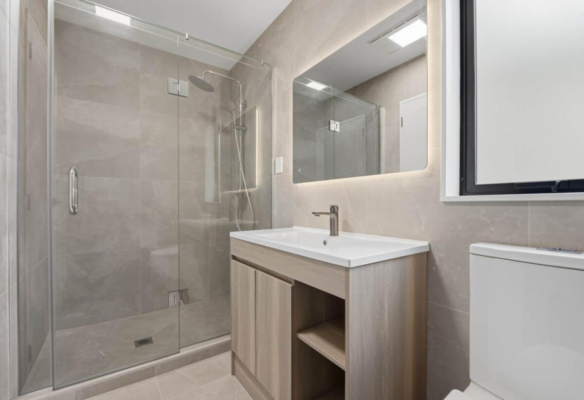 Brandnew standalone 4 beds 3.5 baths house with garage and deck on 247m2 section, Park already nearby – plus a new commercial area under construction, easy motorway access, 17 Karaka Village Parade, Karaka, Auckland