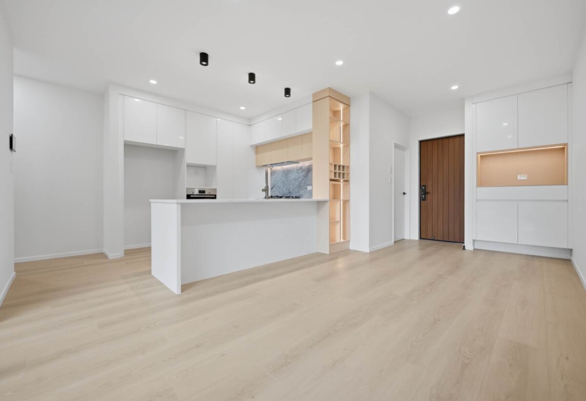 Brandnew standalone 4 beds 3.5 baths house with garage and deck on 247m2 section, Park already nearby – plus a new commercial area under construction, easy motorway access, 17 Karaka Village Parade, Karaka, Auckland