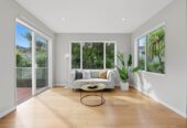 317m2 Standalone 6 beds 4.5 baths house with double garage on 562m2 section, easy access to motorway, close to park, Walking distance to Upper Harbour Primary School, zoned for Albany Junior High and Albany, 104 Admirals Court Drive, Greenhithe, Auckland