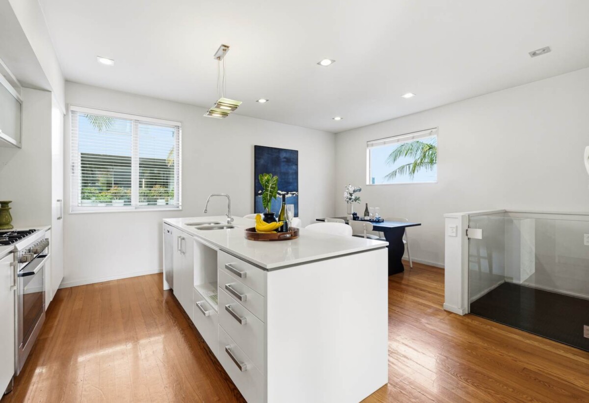 Must sell, Double Grammar school zone, Built-in lift, 4 beds (2 ensuites) 3 baths home with double garage, 1 ensuite ground floor, Zoned for Royal Oak Primary School, Auckland Normal Intermediate, Epsom Girls Grammar School and Auckland Grammar School, 510B Manukau Road, Epsom, Auckland