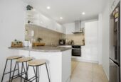 Must sell, Rangitoto College zone, 3 beds 1.5 bath home with garage, move-in ready, minutes to schools, Albany Mall, motorway access, 0.7 km to Oteha Valley School, 4/78 Fernhill Way, Oteha, Auckland