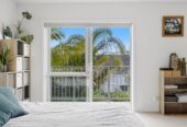 Must sell, Rangitoto College zone, 3 beds 1.5 bath home with garage, move-in ready, minutes to schools, Albany Mall, motorway access, 0.7 km to Oteha Valley School, 4/78 Fernhill Way, Oteha, Auckland