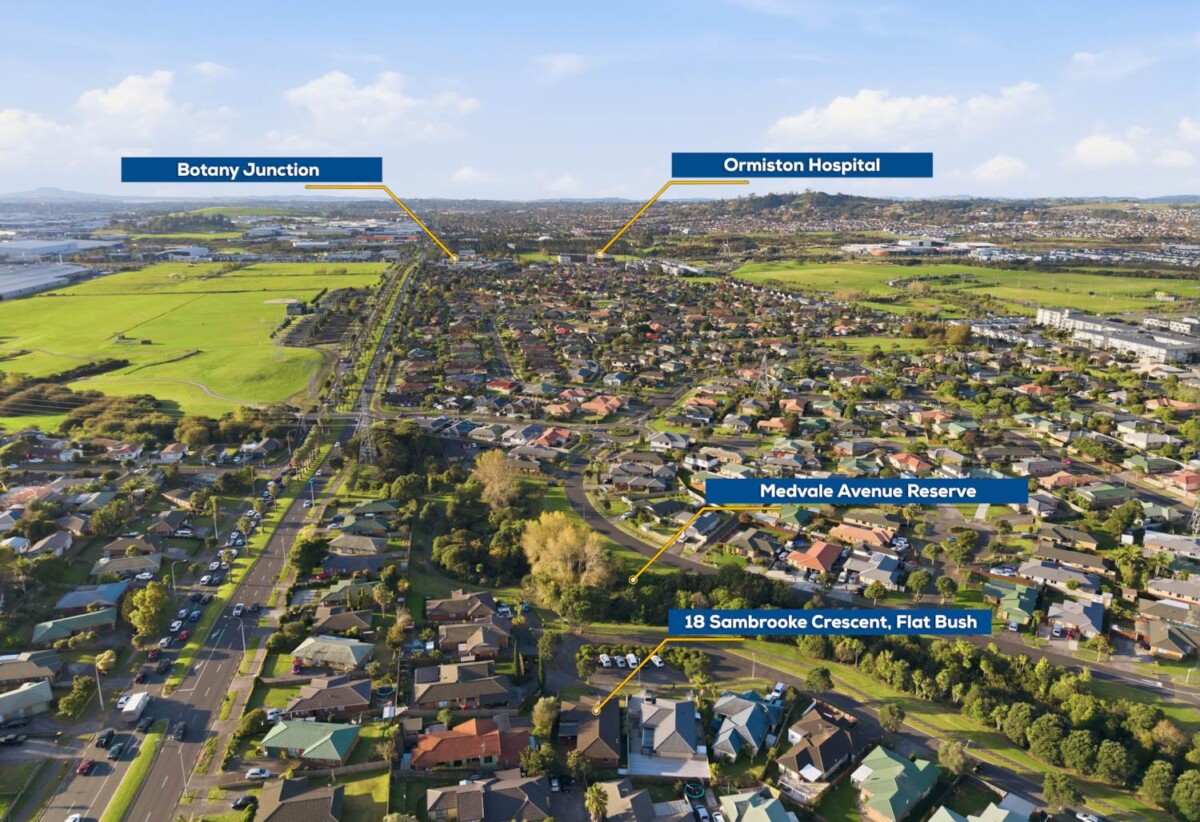 160m2 Brick and tile 3 beds 2 baths house with double garage on 470m2 section, close to schools, shopping centres, motorway access, 0.5 km to Chapel Downs School, 18 Sambrooke Crescent, Flat Bush, Auckland