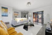 160m2 Brick and tile 3 beds 2 baths house with double garage on 470m2 section, close to schools, shopping centres, motorway access, 0.5 km to Chapel Downs School, 18 Sambrooke Crescent, Flat Bush, Auckland