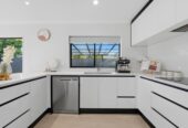 160m2 Brick and tile 3 beds 2 baths house with double garage on 470m2 section, close to schools, shopping centres, motorway access, 0.5 km to Chapel Downs School, 18 Sambrooke Crescent, Flat Bush, Auckland