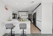 160m2 Brick and tile 3 beds 2 baths house with double garage on 470m2 section, close to schools, shopping centres, motorway access, 0.5 km to Chapel Downs School, 18 Sambrooke Crescent, Flat Bush, Auckland
