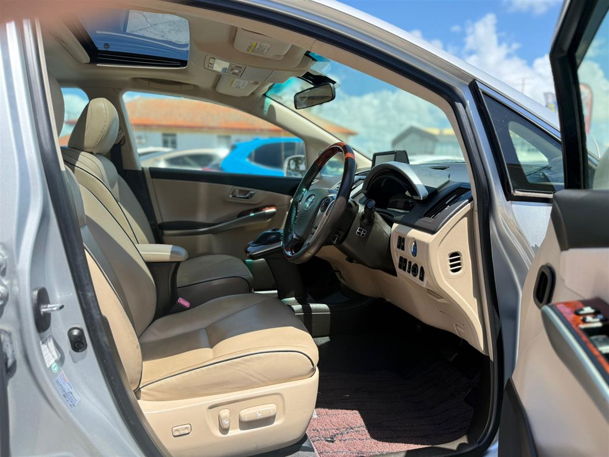 2013 Toyota Sai **Sunroof**Cruise Control**Leather Seats** Sedan Automatic, Silver, 5 seats, Hybrid, 2,362 cc, 95,730 km