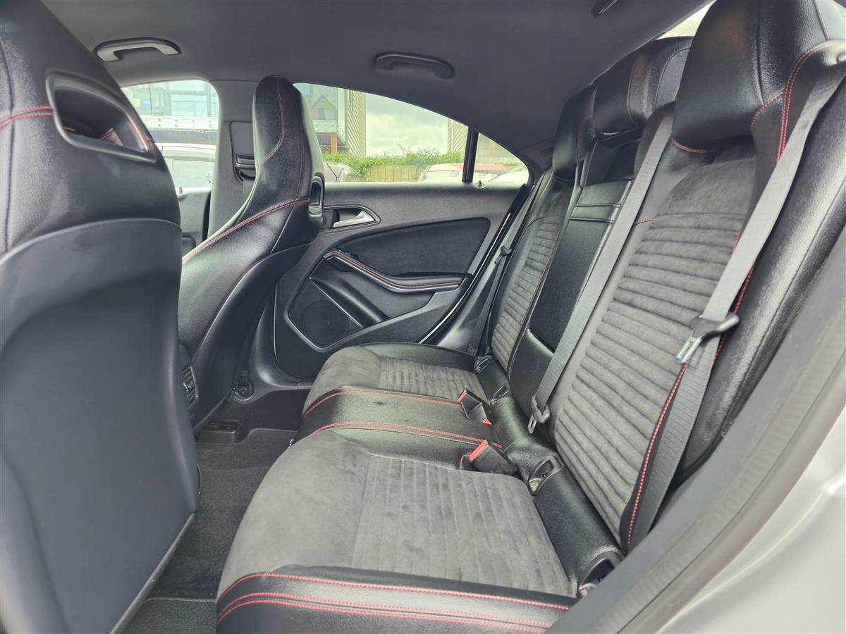2014 Mercedes-Benz CLA 250 **Cruise Control**Half Leather Seats**Memory & Electric Seats**Factory Mags**Reversing Camera** Sedan Automatic, 5 seats, Silver, Petrol, 1,991 cc, 71,598 km