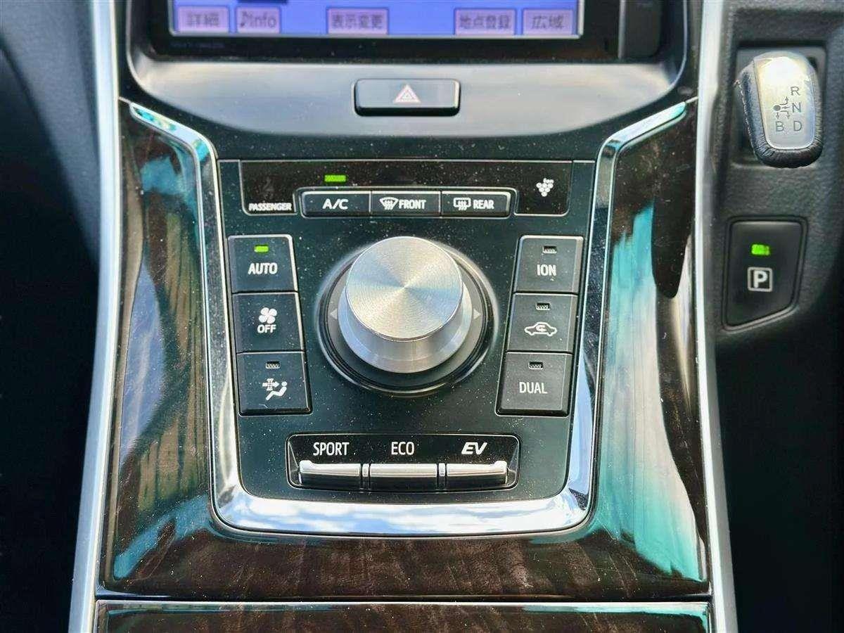 2014 Toyota Sai Sedan Automatic, 5 seat, Hybrid, 2,362 cc, 99,677 km