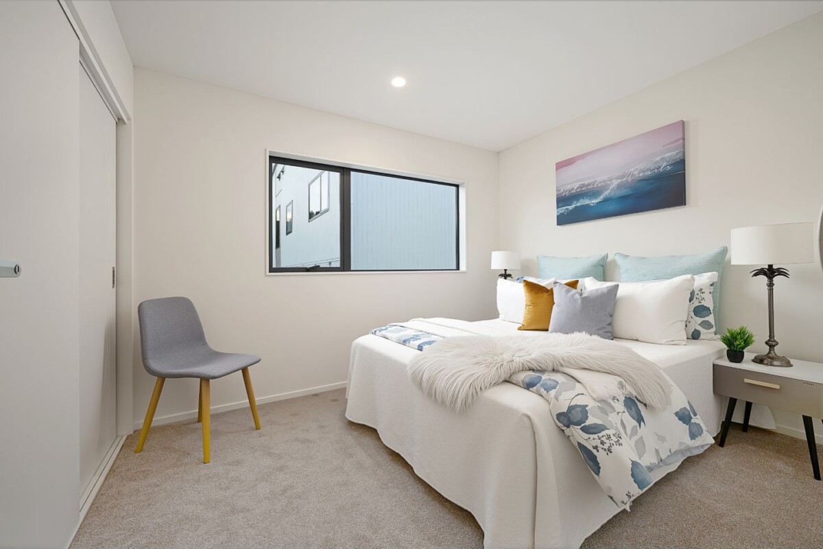 Brandnew standalone 3 beds 1.5 baths home with car park, just minutes from key amenities including Westgate Shopping Centre, motorway access, with Massey Primary and Massey High School within easy walking distance, along with zoning for St Paul’s School, 3/11 Glenfinn Place, Massey, Auckland