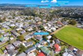 Once in 10 years, Overseas owners, 118m2 4 beds 2 baths house ( 2 beds 1 bath main home + 2 beds 1 bath granny) on 471m2 section, A generous deck, a practical shed and additional storage areas, and on New Year’s Eve you can even enjoy the fireworks from the Sky Tower from home, 140D Hepburn Road, Glendene, Auckland