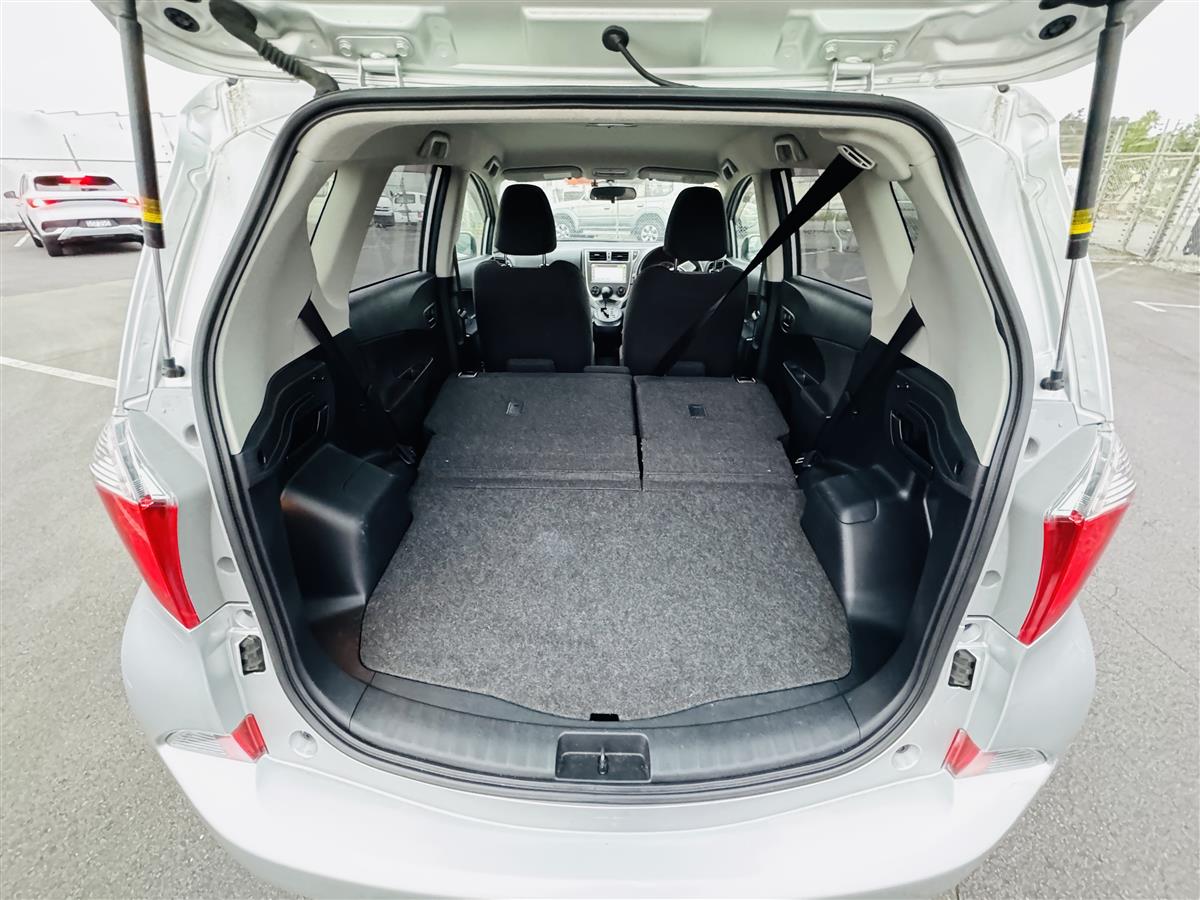 2012 Toyota Ractis Hatchback Automatic, Silver, 5 seats, Petrol, 1 owner, 1,329 cc, 75,500 km