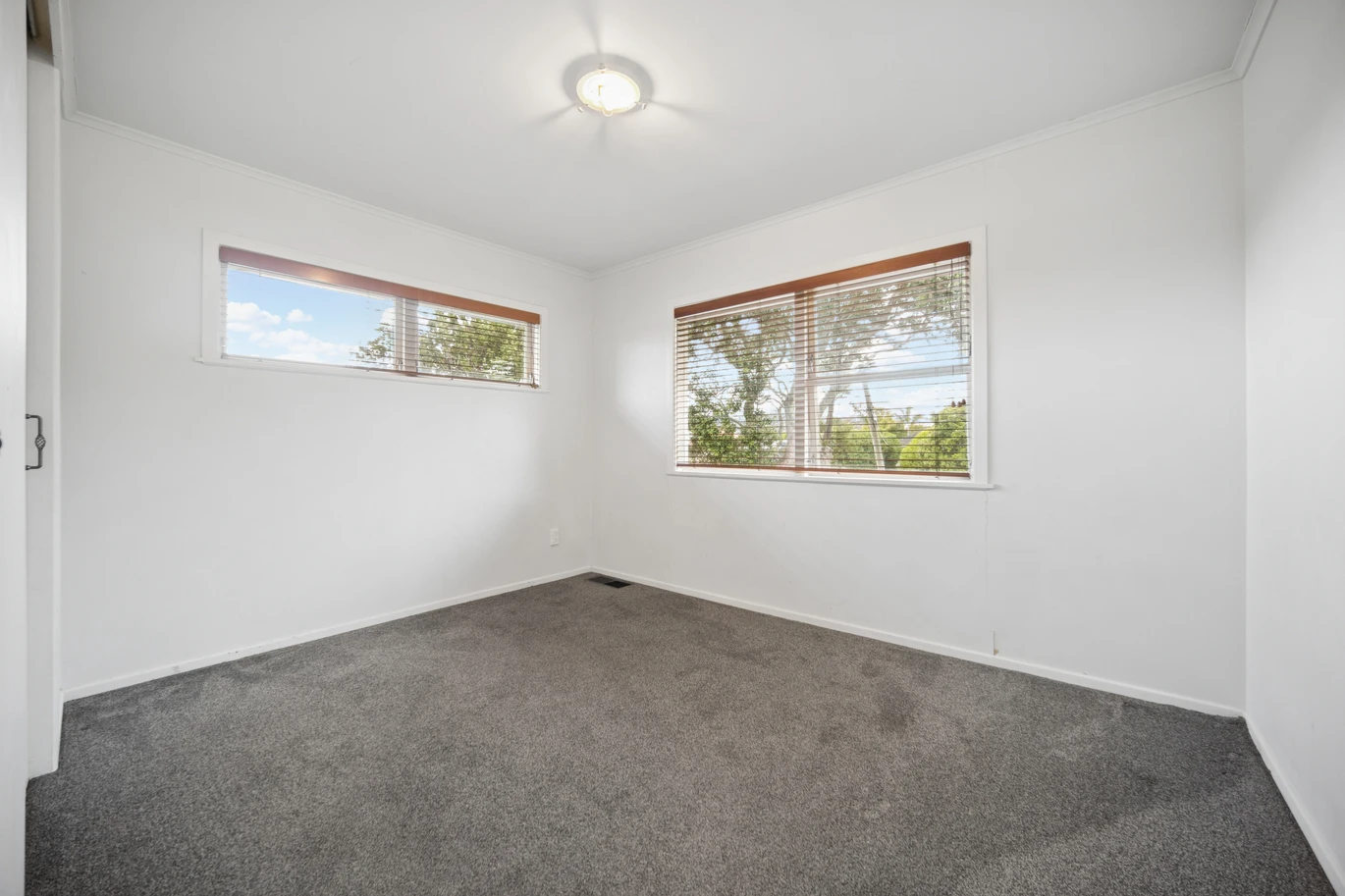 120m2 3 beds 1 bath house with garage on 675m2 section, conveniently situated near quality schooling, public transport, and Green Bay Village, 32 Taupo Street, Green Bay,, Auckland