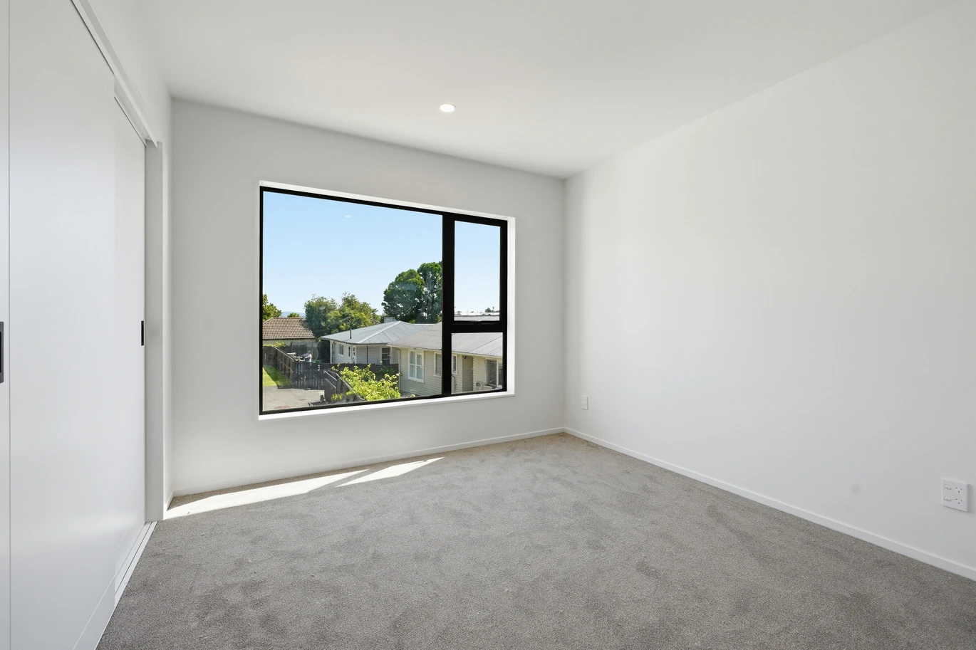 Stamford’s 10-Year Building Warranty Insurance, Standalone freehold New 4 beds 2 baths home with garage, close to schools, shops, Maungakiekie Golf Course & Margaret Griffen Park, zoned for Lynfield College, Marshall Laing Primary, Blockhouse Bay Intermediate,  Lot 3/59 Dundale Avenue, Blockhouse Bay, Auckland
