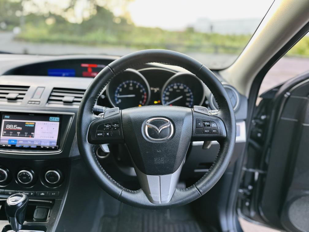 2012 Mazda Axela 20S SPORTS !! SKYACTIVE ENGINE !! Sedan Tiptronic, 5 seats, Petrol, Grey, New Import, 2,000 cc, 64,659 km