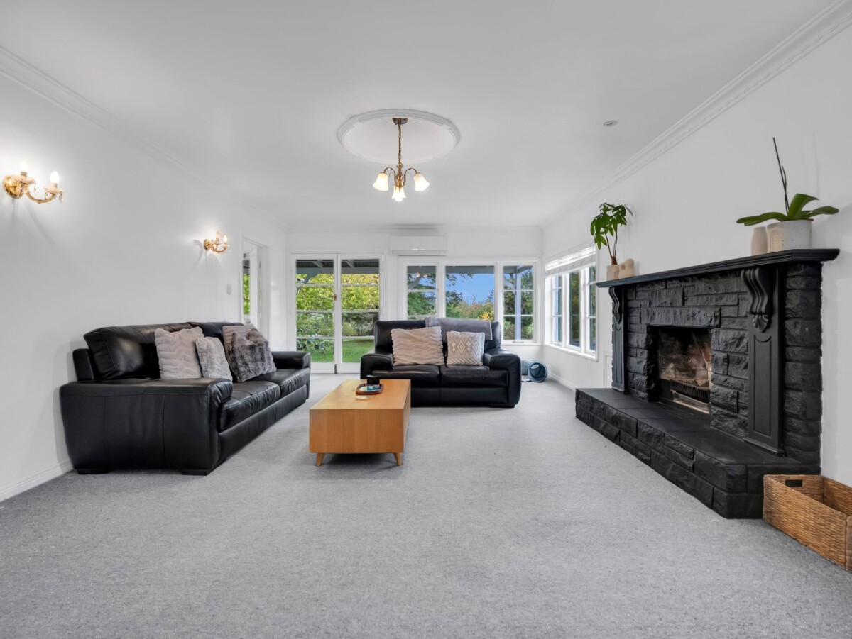 208 m2 Lifestyle 4 beds 2 baths house with sleepout on 1.29 ha land, 3-bay garaging, substantial 4-bay shedding with 3-phase power, and an additional 2-bay garage, close to Te Kauwhata village, you’ll have access to schools, childcare, medical facilities, emergency services, a golf course, sports clubs, a library, and a range of shops and cafés, approx 83 km to Auckland, 232 Martin Road, Waerenga, Waikato