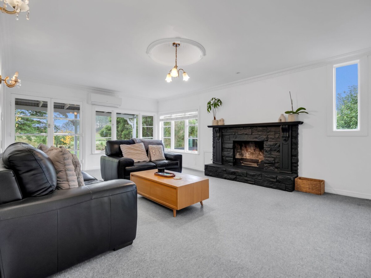 208 m2 Lifestyle 4 beds 2 baths house with sleepout on 1.29 ha land, 3-bay garaging, substantial 4-bay shedding with 3-phase power, and an additional 2-bay garage, close to Te Kauwhata village, you’ll have access to schools, childcare, medical facilities, emergency services, a golf course, sports clubs, a library, and a range of shops and cafés, approx 83 km to Auckland, 232 Martin Road, Waerenga, Waikato