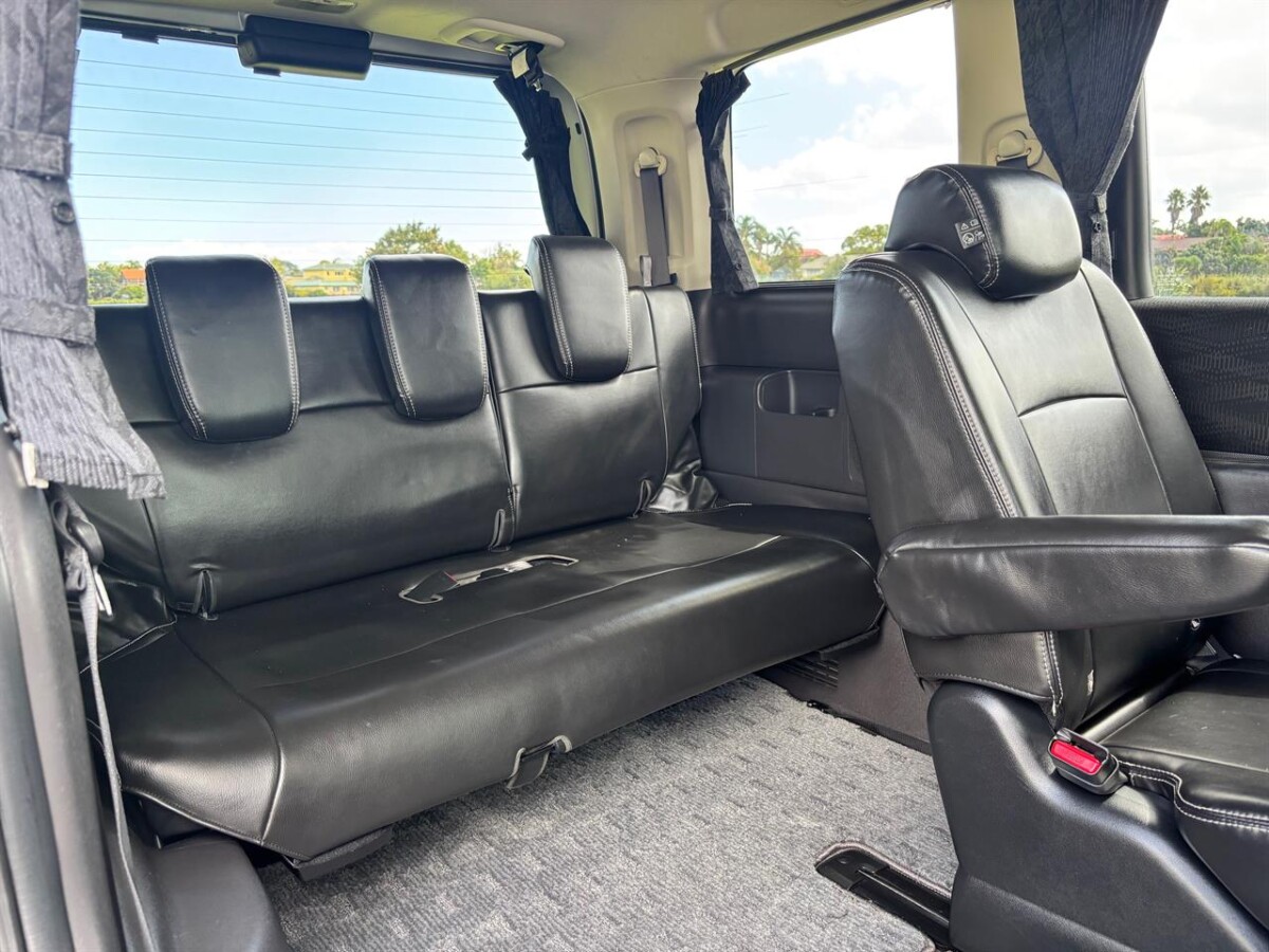 2014 Honda Stepwagon 2.0 G Comfort Selection, Automatic, 5 Door, Van, Silver, 8 Seats (Leather), 2000cc, Petrol, 126,916km