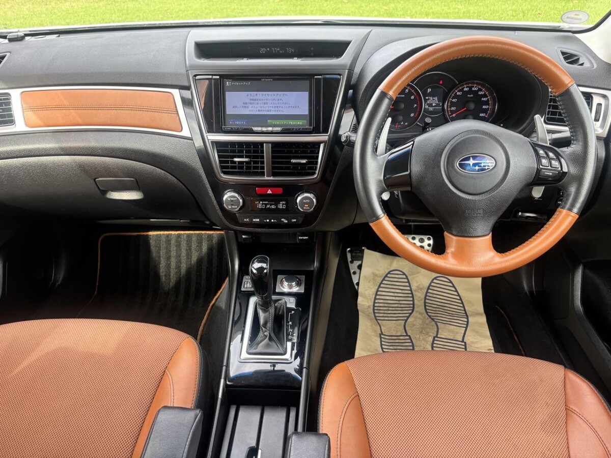 2015 Subaru Exiga Crossover 7, Station Wagon, Automatic, Pearl White, 7 Seats (Leather), 2500cc, Petrol, 125,593km