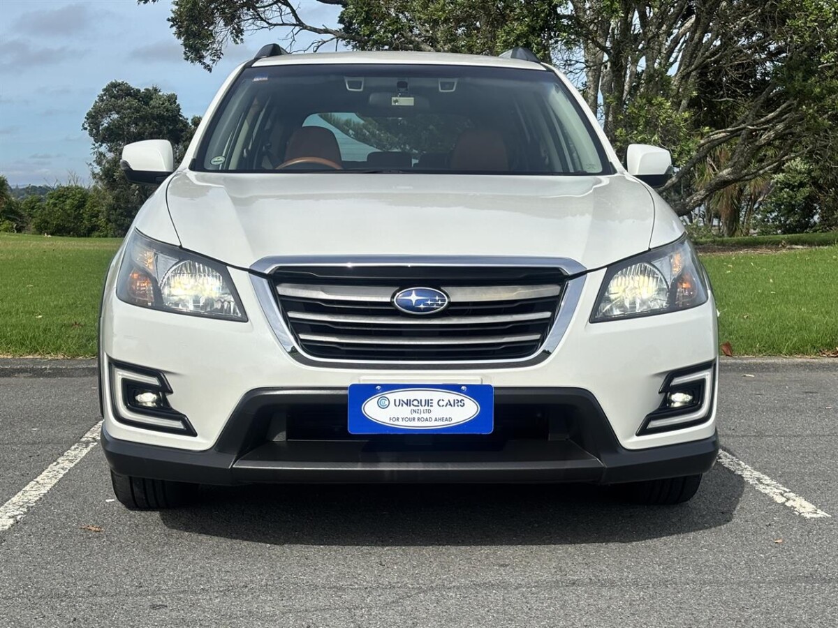 2015 Subaru Exiga Crossover 7, Station Wagon, Automatic, Pearl White, 7 Seats (Leather), 2500cc, Petrol, 125,593km