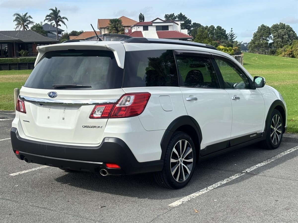 2015 Subaru Exiga Crossover 7, Station Wagon, Automatic, Pearl White, 7 Seats (Leather), 2500cc, Petrol, 125,593km