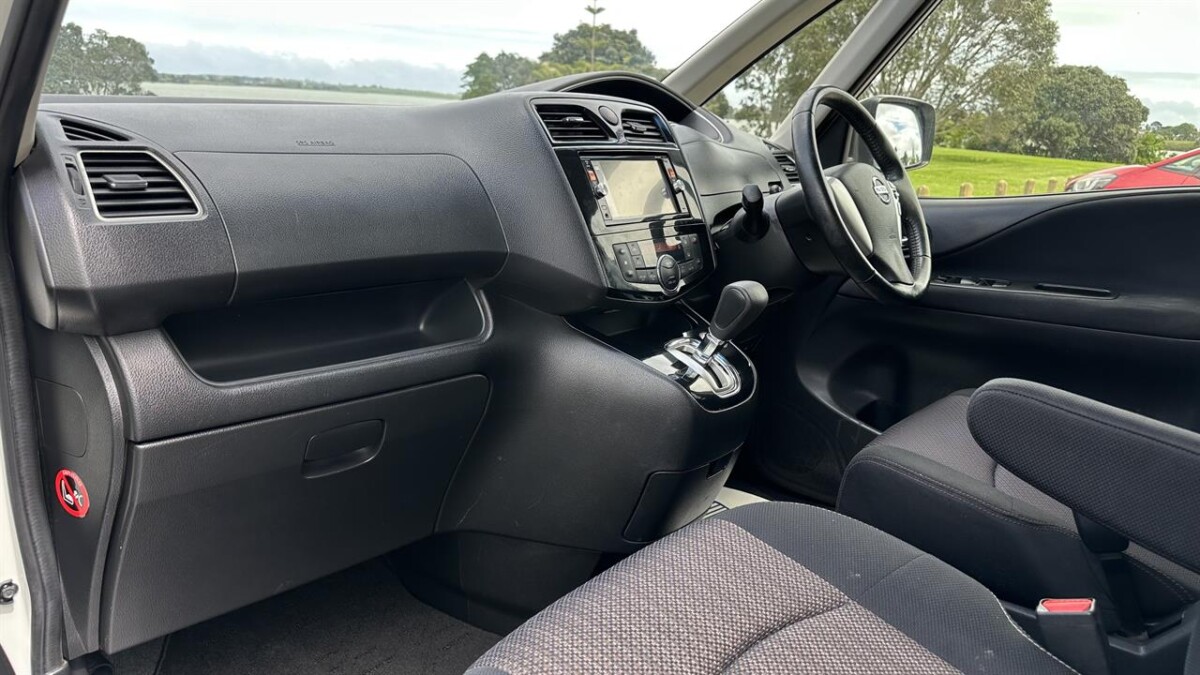 2015 Nissan Serena Highway Star Smart Hybrid, Automatic, 5 Door, Van, Pearl White, 8 seats, 2000cc, Hybrid (Hybrid), 95,876km