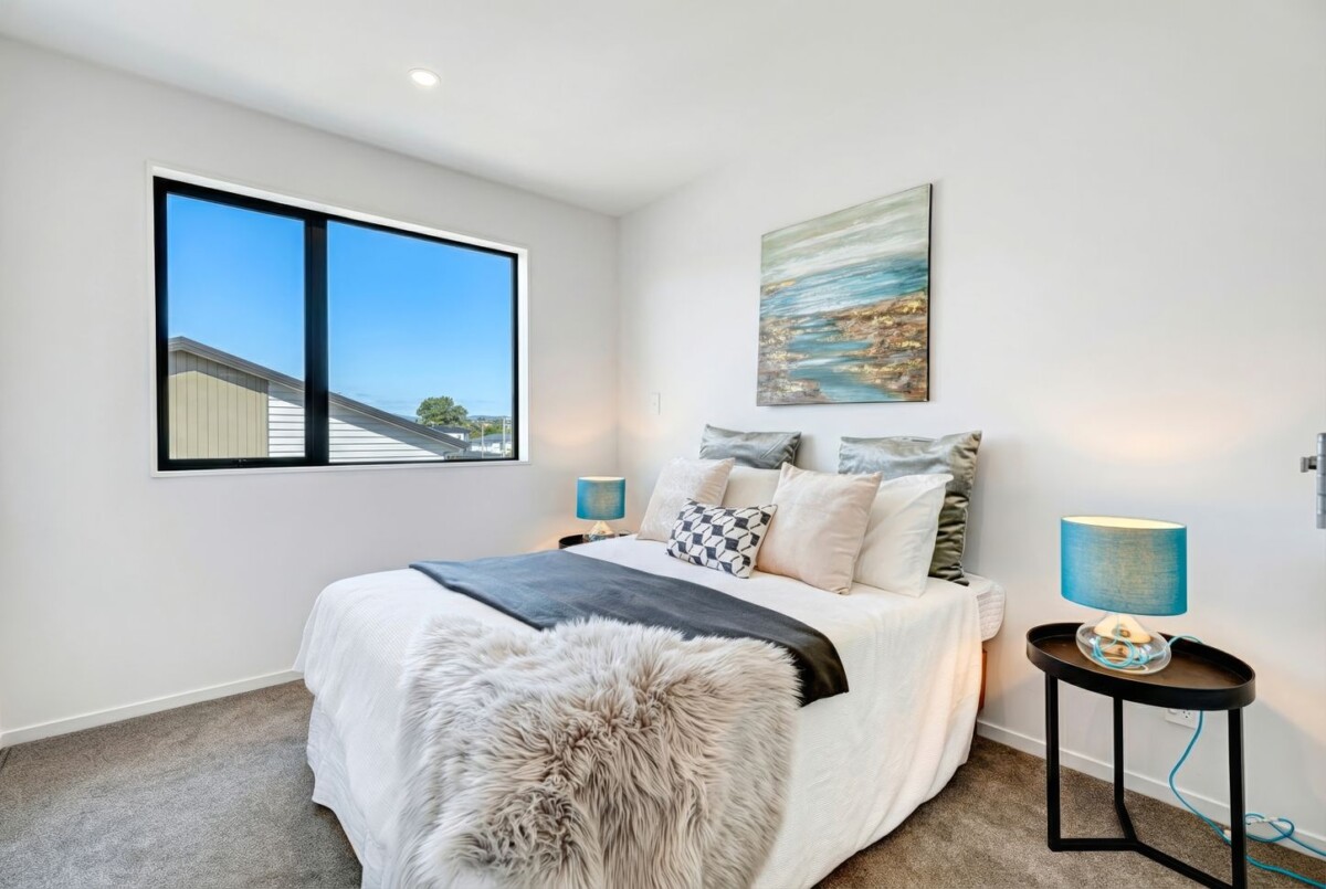 Brandnew 4 beds 2.5 baths home with garage, just a short stroll from LynnMall Shopping Centre, New Lynn Train Station, 1/16 Binsted Road, New Lynn, Auckland
