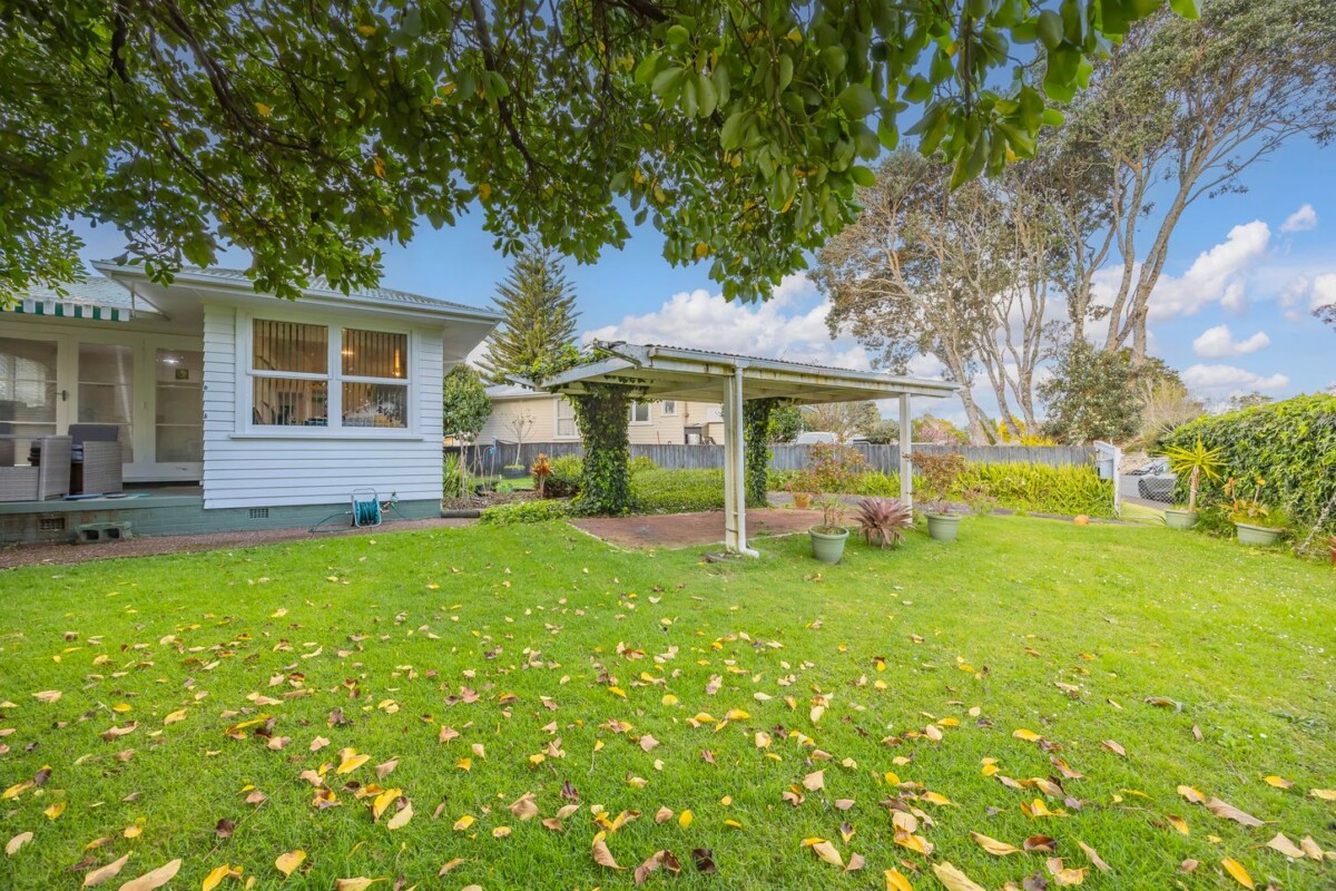 685m2 section With RC for 5 standalone homes, 3 beds 1 bath house with garage, currently rented, minutes from shops, supermarkets and the retail stores along Lincoln Road, easy motorway access, 67 Te Kanawa Crescent, Henderson, Auckland
