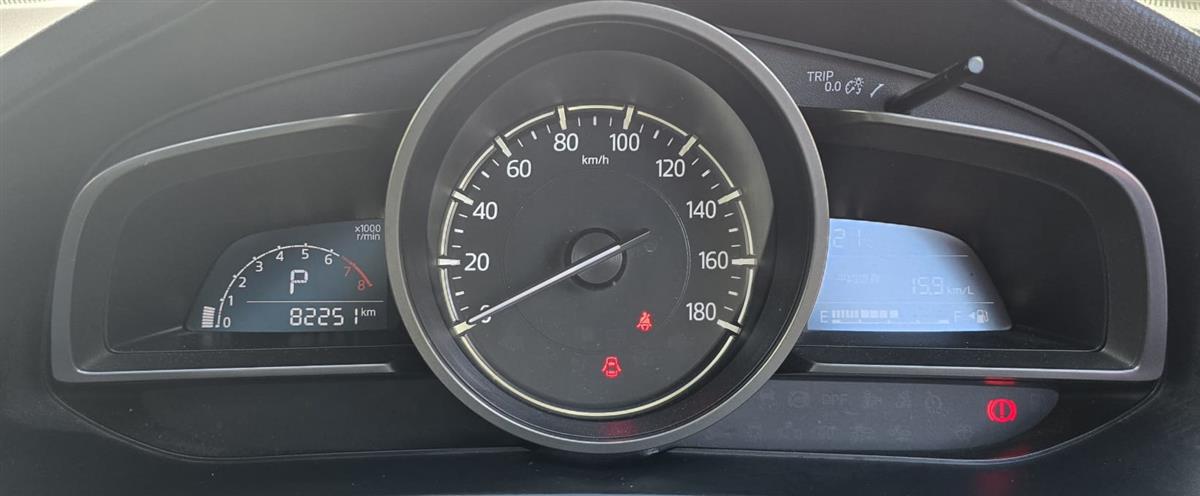 2017 Mazda Axela **Cruise Control**I-Stop Model** Hatchback Automatic, 5 seats, Petrol, 1,496 cc, 82,246 km