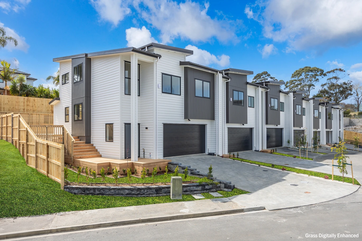 181m2 4 beds 2.5 baths home with double garage, no Body Corporate or Society Fees, zoned for Oteha Valley School, Northcross Intermediate, Long Bay College, Close to Westfield Albany Mall, easy motoway access, 4/11 Rengarenga Rise, Fairview Heights, Auckland