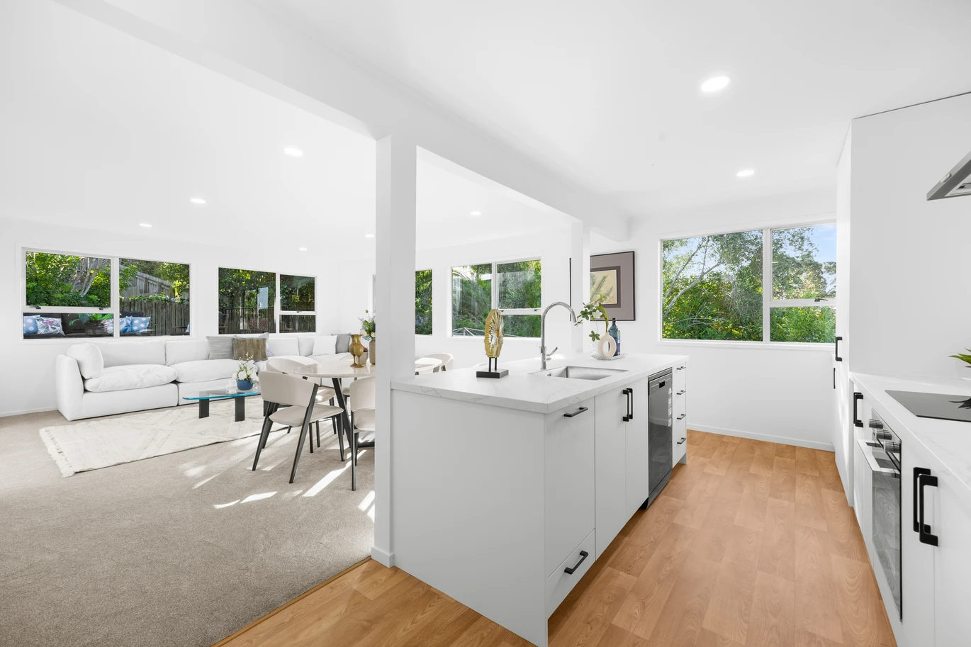 160m2 2 beds 2 baths house with garage on 724m2 section, A separate garage adds practicality and flexibility, offering secure parking, workshop space, or additional storage. With plenty of off-street parking available. 9 Osmond Court, Sunnyvale, Auckland