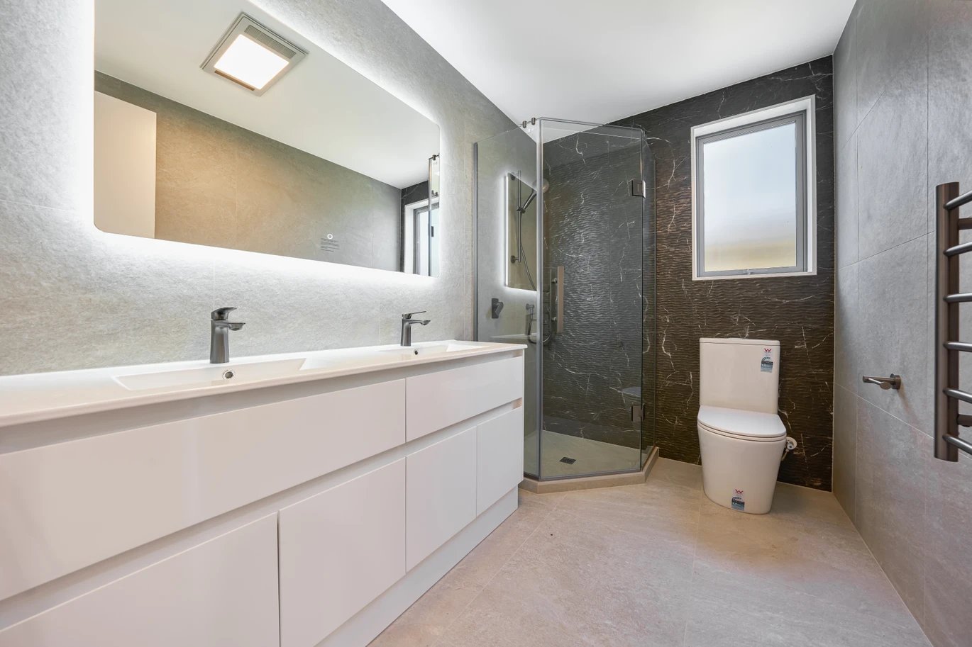Brandnew 7 beds 4 baths house with double garage on 314m2 section, 2 beds 1 bath ground floor, close to shops, schools, motorway access, 66 Papaka Road, Karaka, Auckland