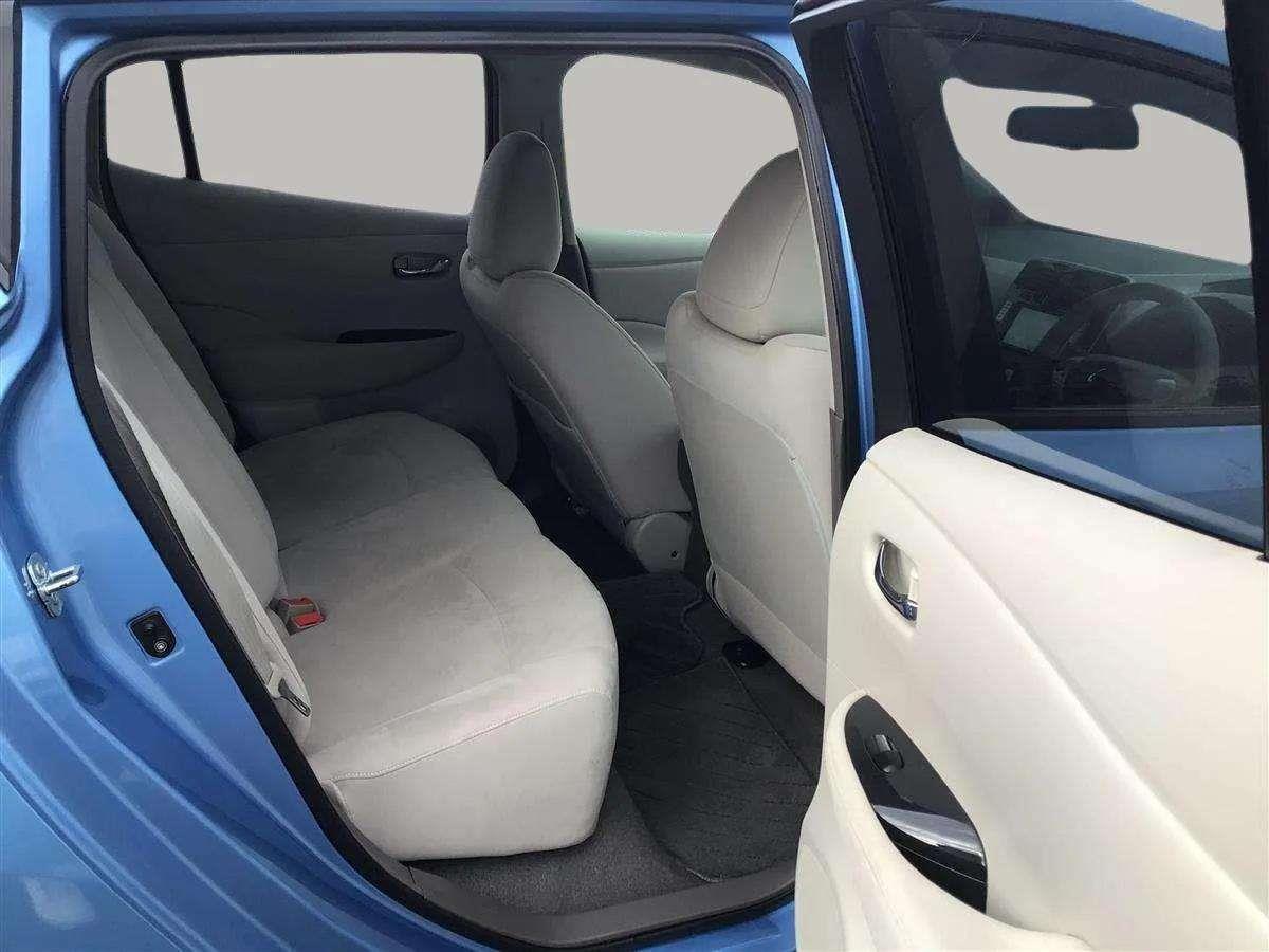 2011 Nissan Leaf Hatchback Automatic, Electric, 5 seats, 2 owners, 27,613 km