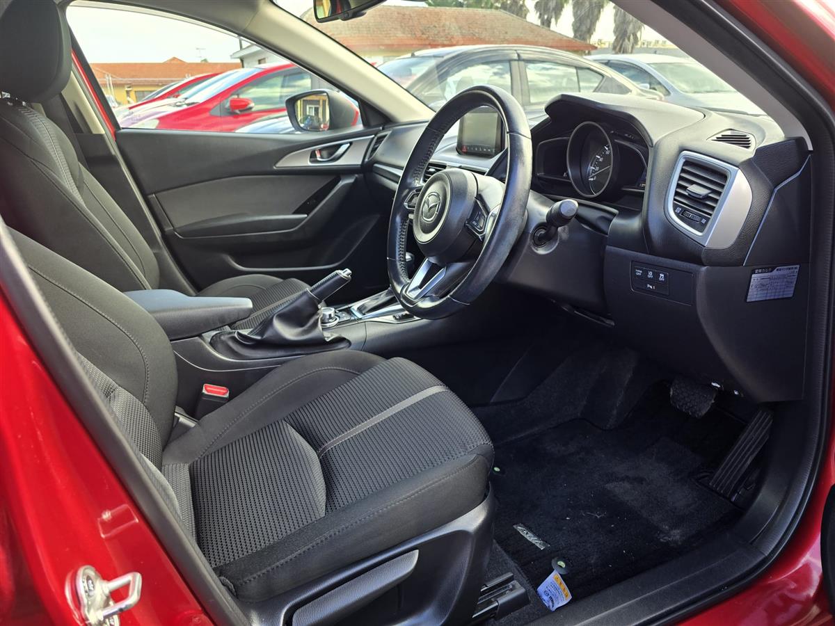 2017 Mazda Axela **Cruise Control**I-Stop Model** Hatchback Automatic, 5 seats, Petrol, 1,496 cc, 82,246 km