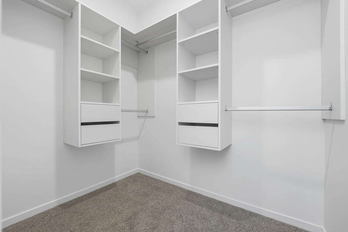 Brandnew standalone 4 beds 2.5 baths home with garage by Crum Park, close to schools, supermarket, Lynn Mall, zonfed for Green Bay Primary/Intermediate and Green Bay High School, Glen Eden Intermediate, 3/48 Hilling Street Green Bay, Auckland