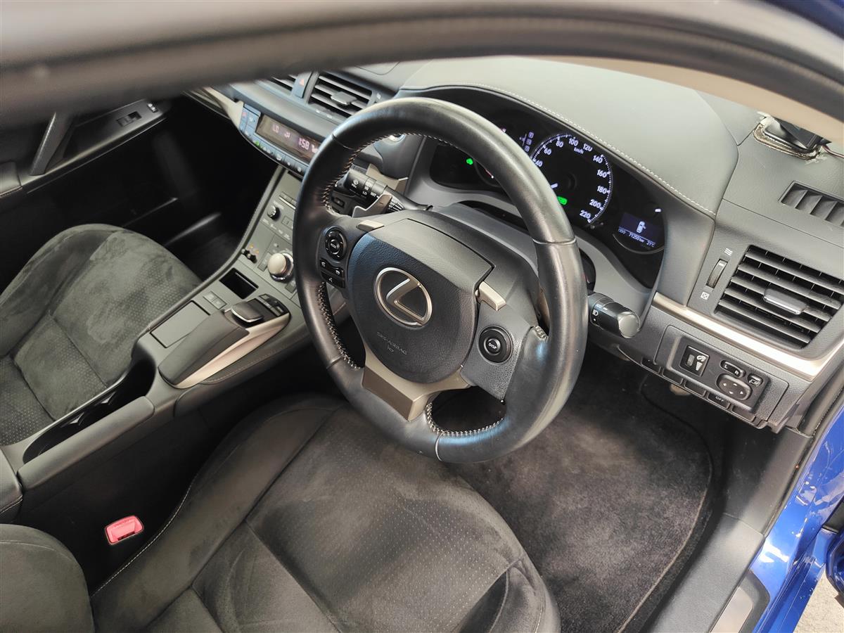 2014 Lexus CT 200h HYBRID VERSION C/FACELIFT/HEATER SEAT/GRADE 4 Hatchback Automatic, New Import, 5 seats, 1,800 cc, 71,217 km