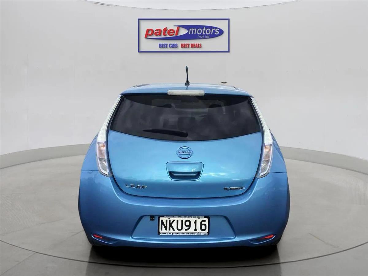2011 Nissan Leaf Hatchback Automatic, Electric, 5 seats, 2 owners, 27,613 km