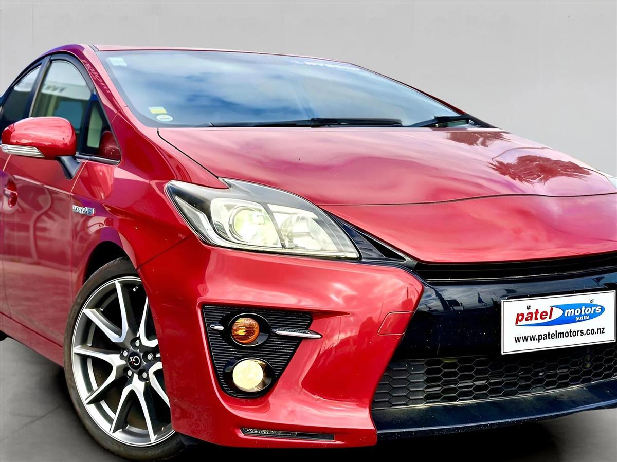 2014 Toyota Prius GS model, Hatchback Automatic, Hybrid, 5 seats, 1,797 cc, 60,749 km