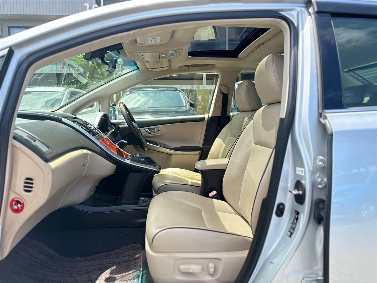 2013 Toyota Sai **Sunroof**Cruise Control**Leather Seats** Sedan Automatic, Silver, 5 seats, Hybrid, 2,362 cc, 95,730 km