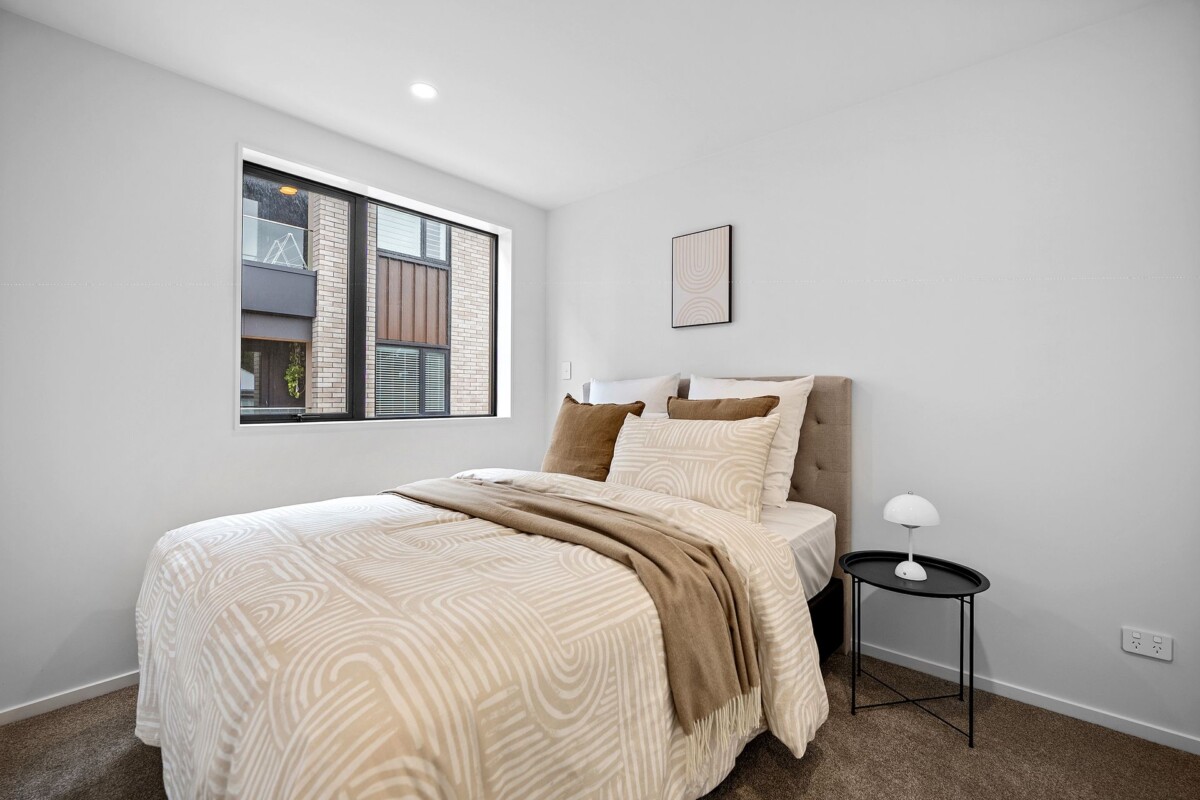Last one to go – Unit 6, 136m2 3 beds + study 2.5 baths home with garage, zoned for Selwyn College, Baradene College, Remuera Intermediate, Meadowbank School, 10 Meadowbank Road, Meadowbank, Auckland