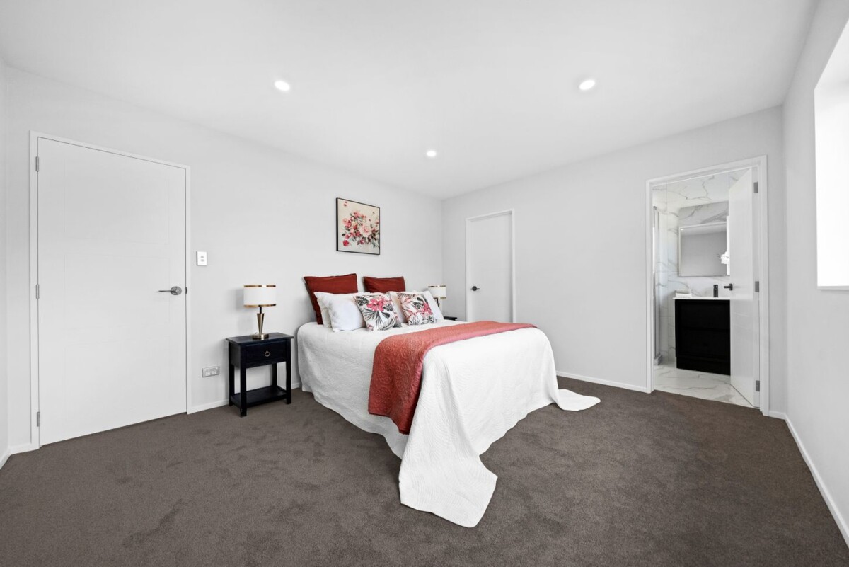 253m2 Brandnew 5 beds 4 baths house with double garage on 345m2 section, close to reserves, cafés, schools, and with easy motorway access, 50 Hari Road, Karaka, Auckland