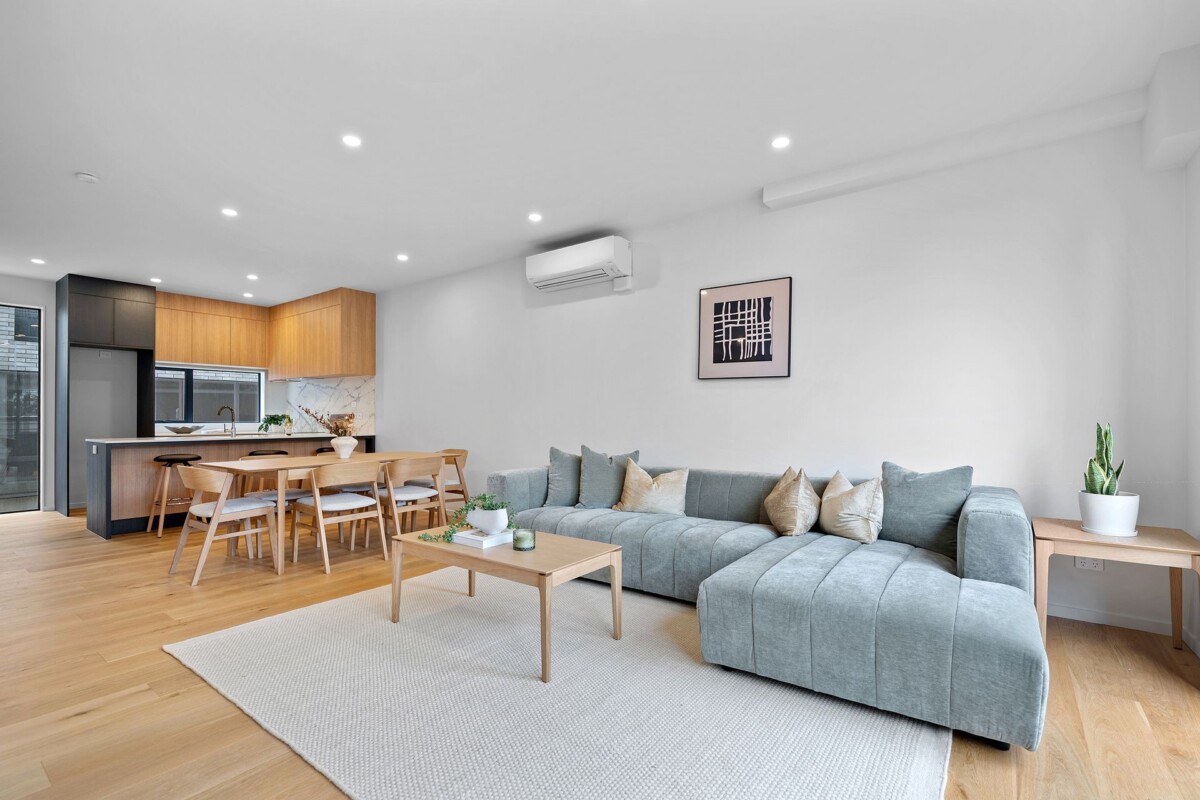 Last one to go – Unit 6, 136m2 3 beds + study 2.5 baths home with garage, zoned for Selwyn College, Baradene College, Remuera Intermediate, Meadowbank School, 10 Meadowbank Road, Meadowbank, Auckland