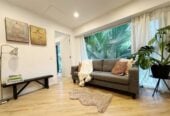 Auckland Girls’ Grammar school zone, 47m2 Freeholdand fully furnished 2 beds 1 bath 1 car park apartment with park views, within walking distance to Sky Tower, Aotea Centre, universities, and all key amenities. B03/369 Queen Street, City Centre, Auckland