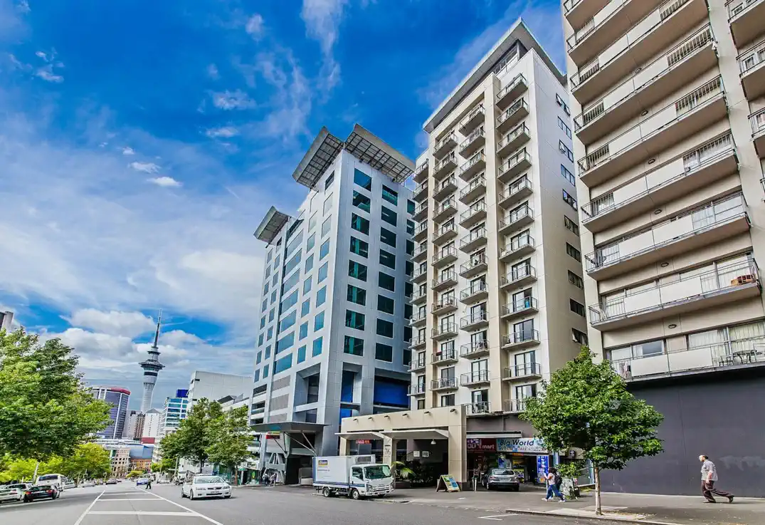 Double Grammar school zone, Freehold 2 beds 1 bath apartment, 51m2 plus a spacious balcony, 1.1 km to Auckland Girls’ Grammar School, 1.7 km to Auckland Grammar, 911/76 Wakefield Street, City Centre, Auckland