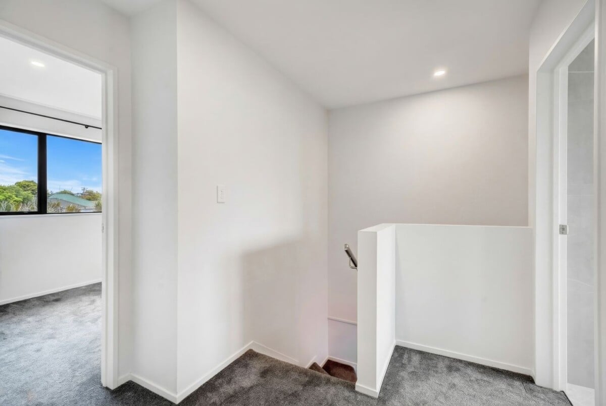 154m2 Brandnew freehold 4 beds 3 baths home with garage, Fully fenced with low-maintenance backyard, walking to New Lynn School, the train station, library, restaurants, Lynn Mall, Zone for New Lynn School and Blockhouse Bay Intermediate, 6/63 Gardner Avenue, New Lynn, Auckland