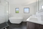 Once in 26 years, vendor relocating, 3 beds 2 baths house with double garage, Walk to Sylvia Park Mall & train station, Zoned for Bailey Road School, Baradene College & One Tree Hill College, 128 Aranui Road, Mount Wellington, Auckland