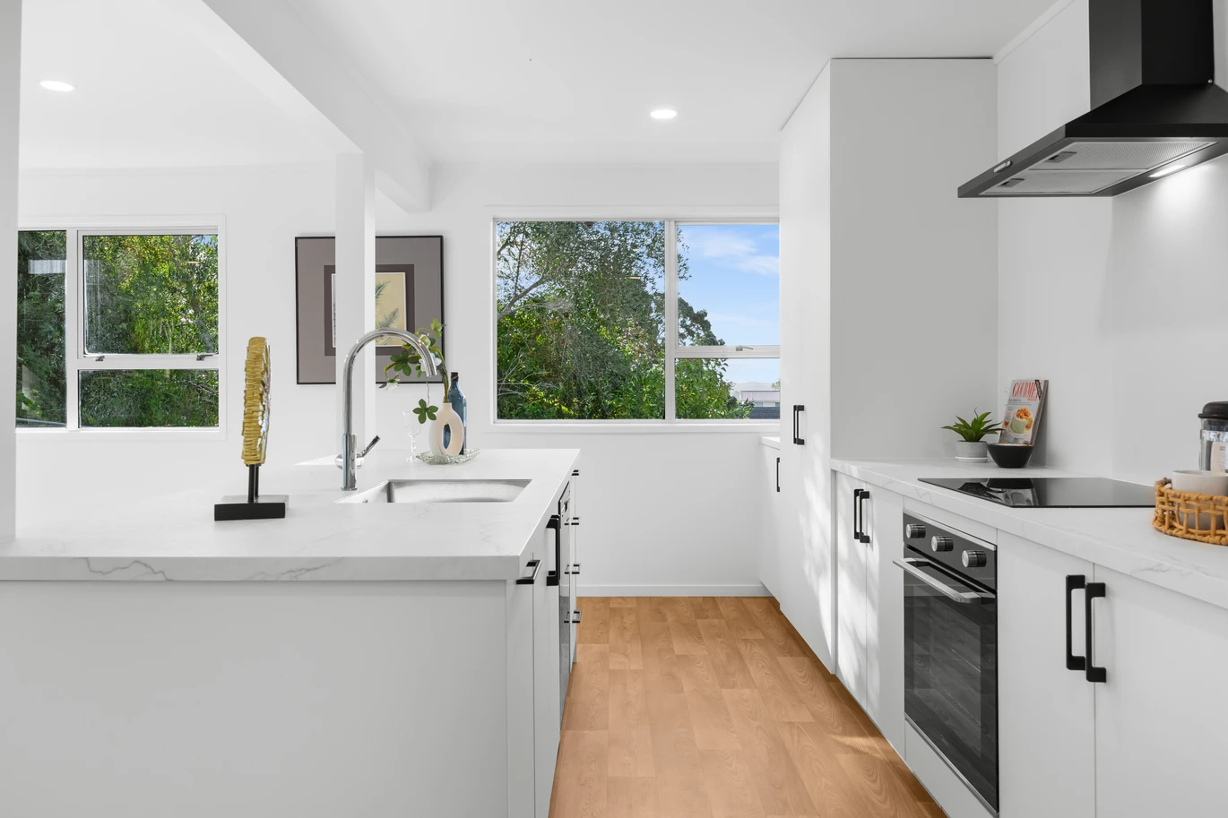 160m2 2 beds 2 baths house with garage on 724m2 section, A separate garage adds practicality and flexibility, offering secure parking, workshop space, or additional storage. With plenty of off-street parking available. 9 Osmond Court, Sunnyvale, Auckland